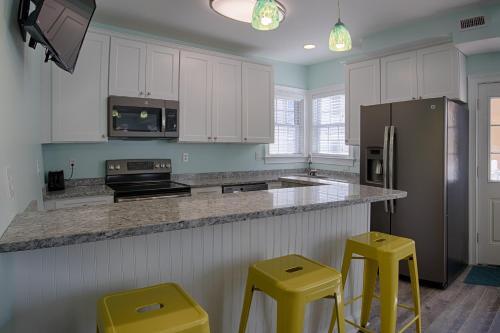 Beach Bungalow 8