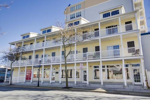 Boards Edge 101 Townhouse