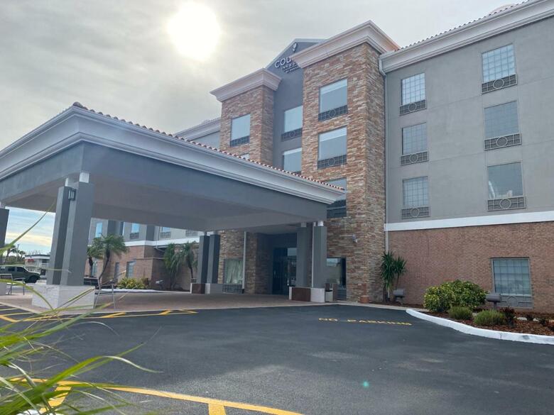 Hotel Holiday Inn Express Tampa Stadium Apt