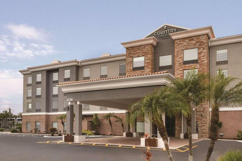 Hotel Holiday Inn Express Tampa Stadium Apt