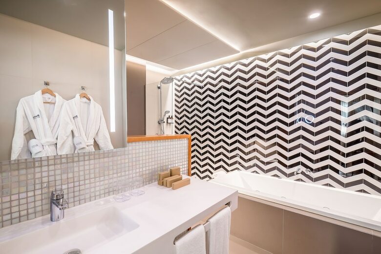 Hotel Barcel� Murcia Siete Coronas