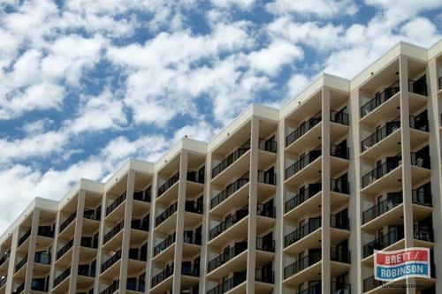 Turquoise Place D1905