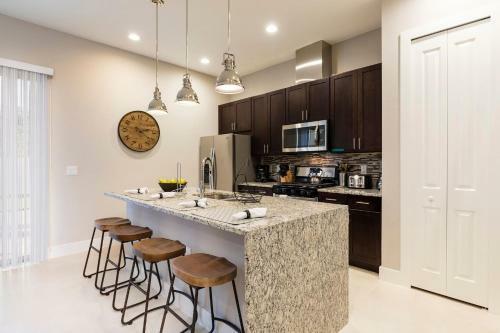 Summerville Resort By Columbia Management