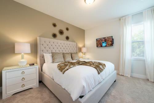 Encore Fantasy Eight-bedroom Villa