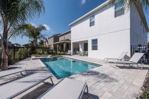 Encore Fantasy Eight-bedroom Villa