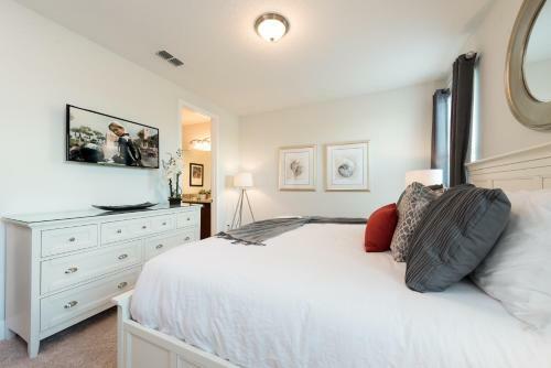 Encore Fantasy Eight-bedroom Villa