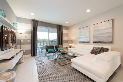 Encore Fantasy Eight-bedroom Villa