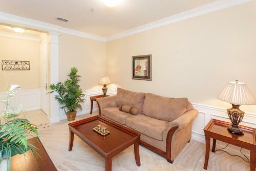 Shoreway Loop L 1005-three Bedroom Apartment