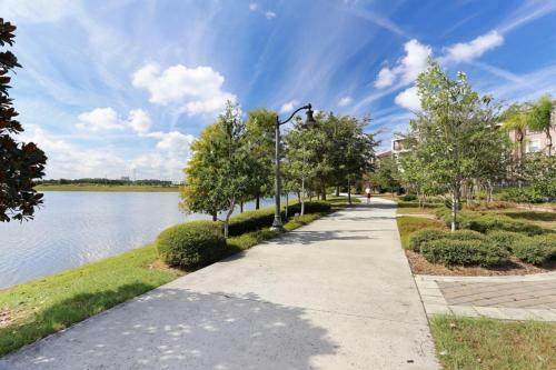 Cayview Ave | 1008-four Bedroom Lake Apartment