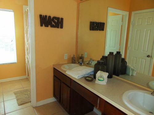 The Windsor Wonderland 6 Br Villa
