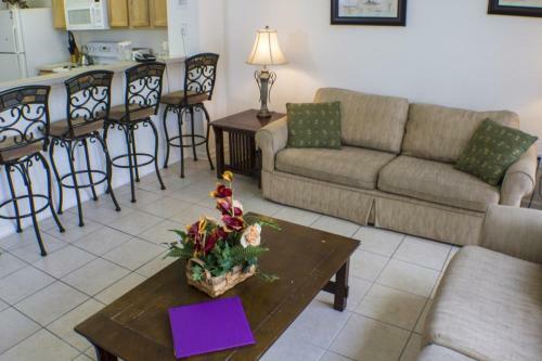 Neil's Windsor Hills Townhouse - Three Bedroom Home