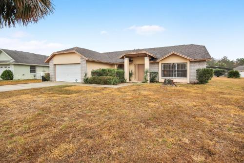 3 Bedroom 2 Bath Pool Home Minutes To Disney (2157)