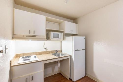 Hotel Hometowne Studios Orlando - Casselberry