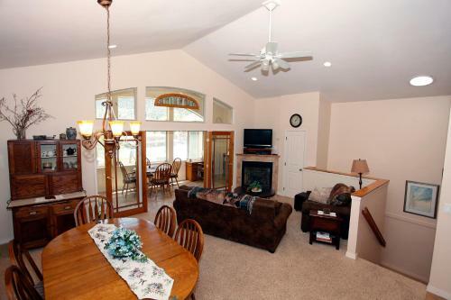 Peregrine Point 106 Townhouse