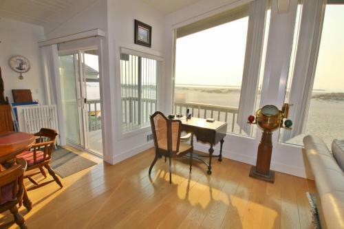 3321o - 1235387 Double Decker Dream House