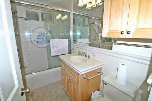 3321o - 1235387 Double Decker Dream House