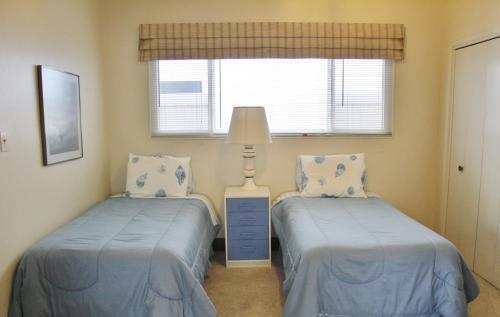 1235c - 491349 Capri Beach Retreat