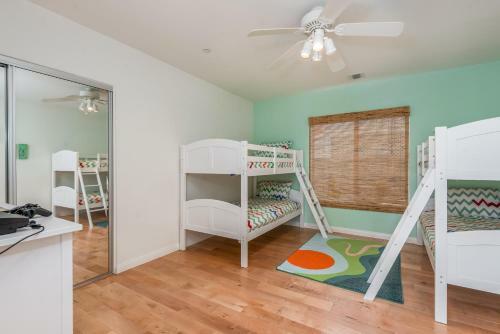 5212 Reef Way Home