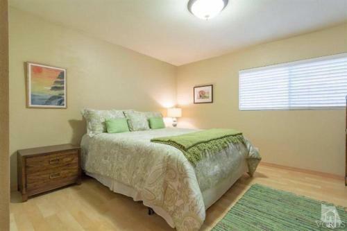 4121 O -751505 Blue Water Horizon Beach House