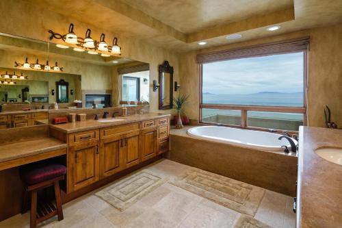 1417m - 1290467 Magnificent Mediterranean Home