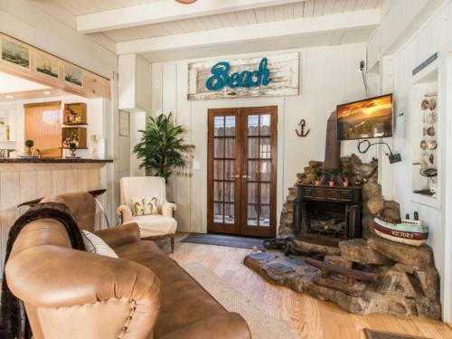 3860o - 610855 Hollywood Beach Shack