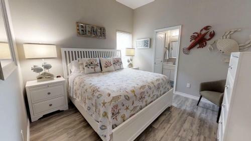 Big Shell-14916 Two-bedroom Holiday Home