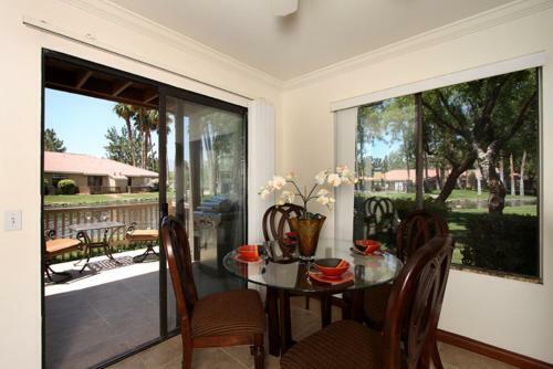Apartamento Palm Lake Luxury Condo