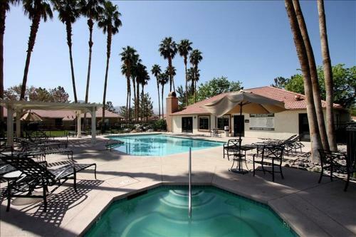 Apartamento Palm Lake Luxury Condo