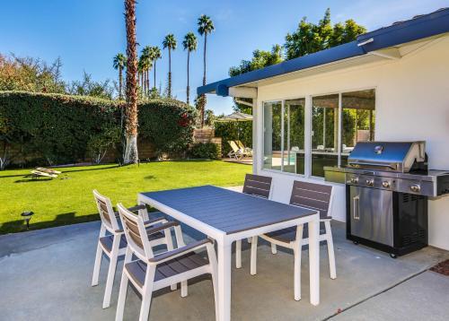 Breakfast At Alexander's - 3 Bedroom