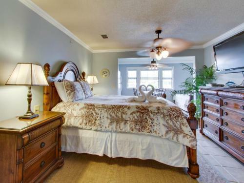 The Inn At St. Thomas Square #1208a