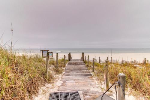 Boardwalk 2212 Studio