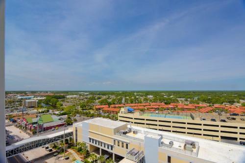 Apartamento Majestic Beach Resort By Book That Condo