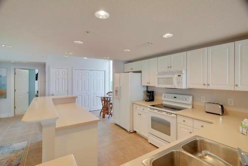 Apartamento Majestic Beach Resort By Book That Condo