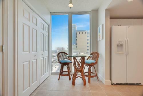 Apartamento Majestic Beach Resort By Book That Condo