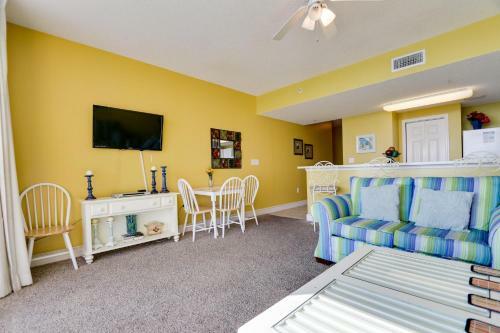 Apartamento Majestic Beach Resort By Book That Condo