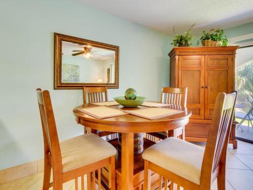 The Inn At St. Thomas Square #201