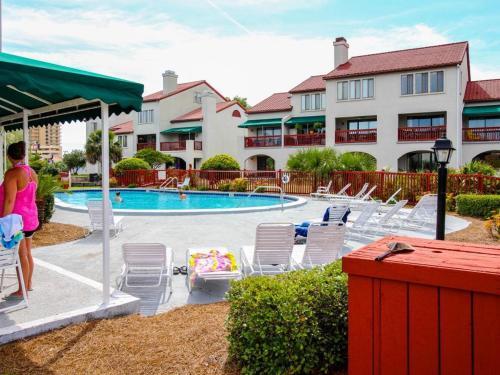 The Inn At St. Thomas Square #103