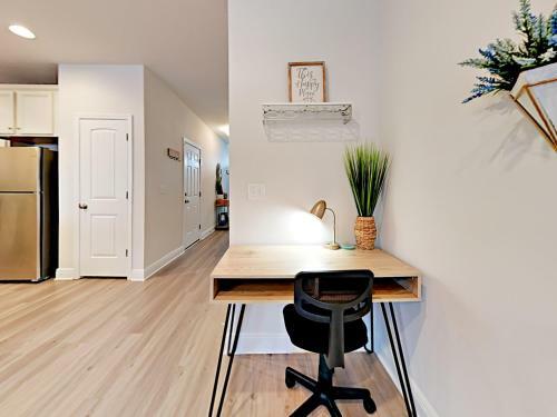 Shadow Lake Townhouse Townhouse
