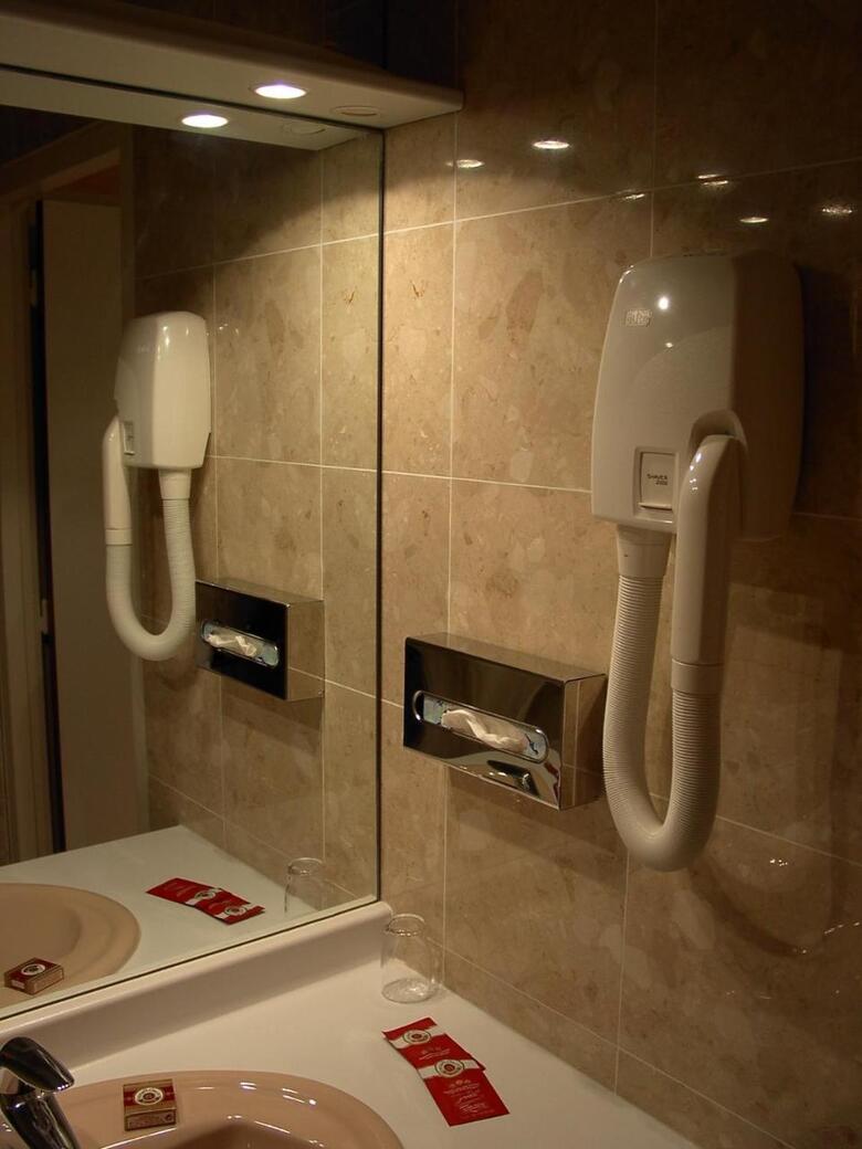 Hotel H�tel Du Th��tre