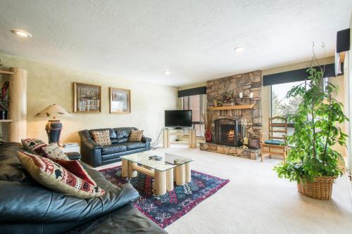 Park West Town Home 3920