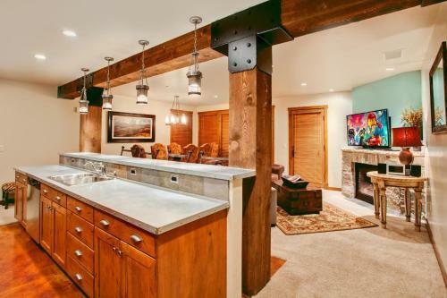 Silver Baron Lodge - Two Bedroom Condo - Deer Valley