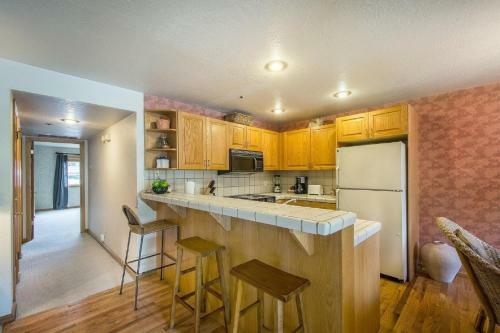 All Seasons 2 Bedroom Elk Ridge