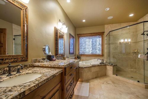 Villa Blacktail Lodge - Five Bedrooms