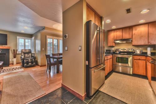 Park City Canyons Village Retreat