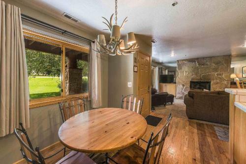 All Seasons 2 Bedroom Park City Condo