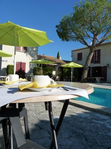 Hotel Le Mas Des Amandiers