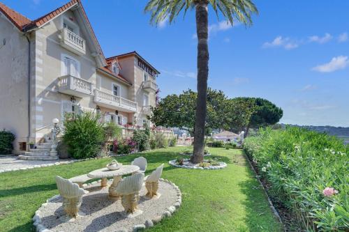 Hotel Ch�teau Le Me�-l�s�