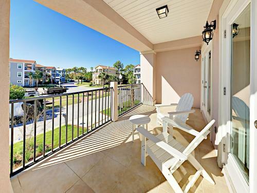 Tropical Retreat Double Gate Home Home
