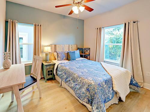 Tropical Retreat Double Gate Home Home