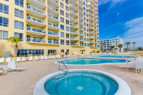 Beachy Beaut At Emerald Isle